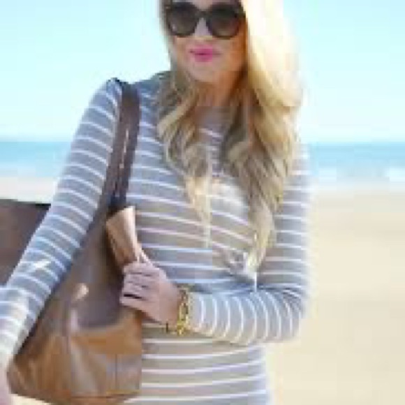 Vineyard Vines Sweater Dress - Picture 6 of 6